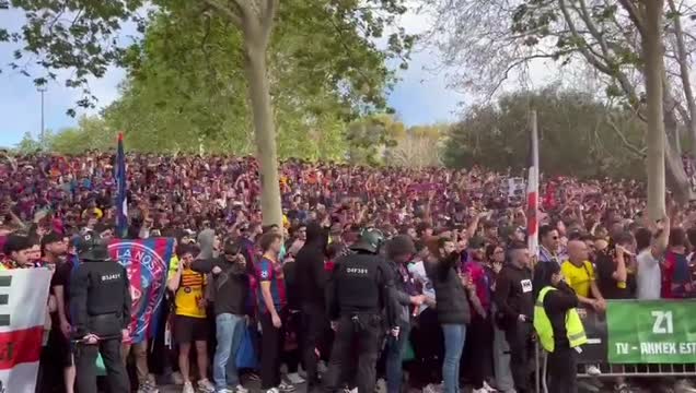 Фанаты «Барселоны» скандируют «Винисиус, умри!»
