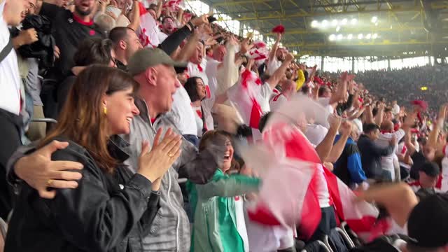 Радость болельщиков Грузии от гола на Евро