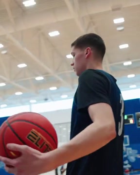 Егор Дёмин тренируется на базе «Орландо Мэджик»