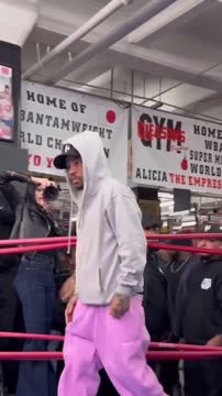 Джервонта Дэвис пришёл заспанным на открытую тренировку