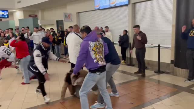 Фанаты «Денвера» и «Лейкерс» подрались на арене