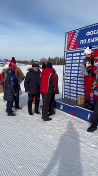 Легков поделился кадрами с награждения КР в Сыктывкаре, куда не вышел Большунов
