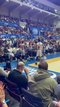 М'Бай не мог подняться, после столкновения с игроками «Зенита»