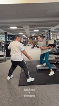 Рыбакина занимается с новым тренером по физподготовке