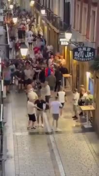 Массовая драка перед финалом Лиги Европы «Тоттенхэм» — «МЮ»