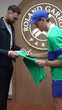 Доннарумма поздравил Синнера с успешным стартом на «Ролан Гаррос»