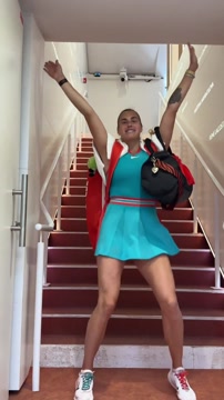 Соболенко ответила Джоковичу танцем после победы на «РГ»