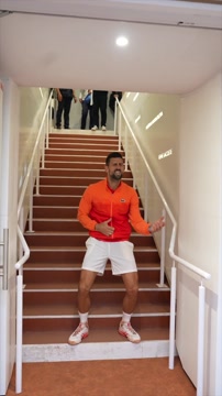 Джокович станцевал и упомянул Соболенко после выхода в полуфинал «Ролан Гаррос»