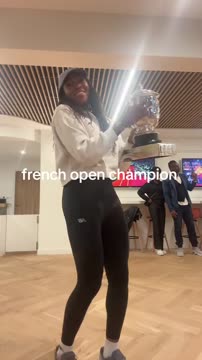 Кори Гауфф станцевала с трофеем «Ролан Гаррос»