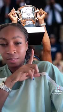 Гауфф показала, какой маленький трофей получила за победу на «Ролан Гаррос»