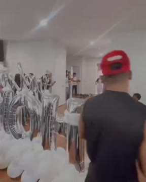 Джошуа Ван подарил маме дом после победы на UFC 316