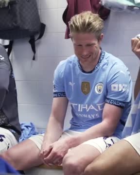 Игроки проводили Де Брёйне перед последним матчем за «Манчестер Сити»