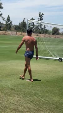 Луис Энрике вышел полуголым на тренировку «ПСЖ»