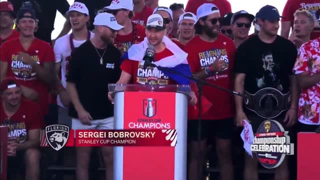 Бобровский выступил с речью на праздновании чемпионства «Флориды»
