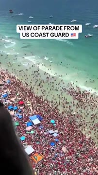 Вид на чемпионский парад «Флориды» с вертолёта