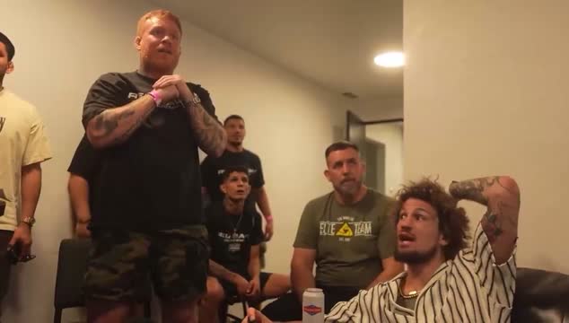 Реакция О'Мэлли на победу Топурии нокаутом в бою с Оливейрой