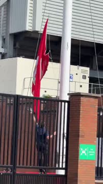 «Ливерпуль» приспустил флаг в знак траура по Диогу Жоте