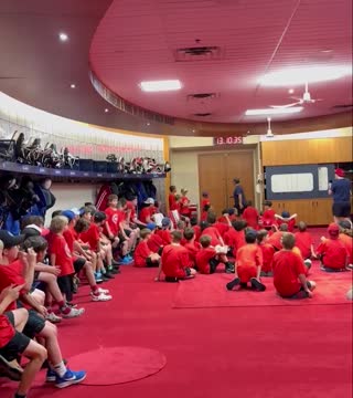 Бурная реакция хоккейной школы «Монреаля» на появление Демидова