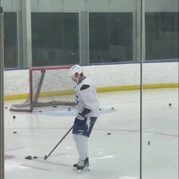 Кучеров во время отпуска проводит тренировки на льду