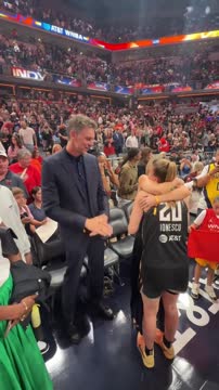 Пау Газоль поздравил Ионеску с победой в конкурсе трёхочковых