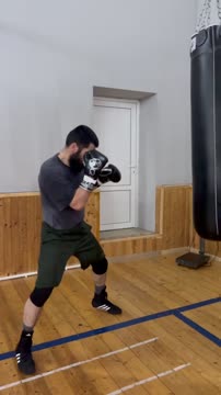 40-летний Артур Бетербиев показал работу на груше