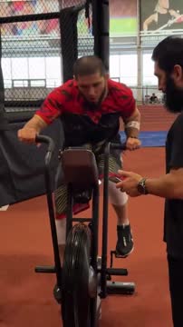 Махачев начал подготовку к бою с Маддаленой