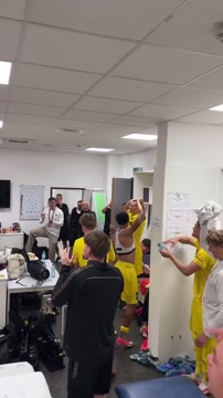 Раздевалка «Будё‑Глимта» после исторического выхода в общий этап Лиги чемпионов