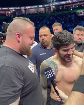 Эдди Холл и Диллон Дэнис договорились провести бой