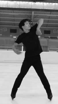 Отрывок короткой программы Адама Сяо Хим Фа на сезон-2025/2026