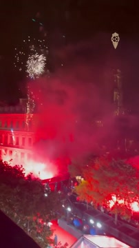 В Париже празднуют завоёванный Усманом Дембеле «Золотой мяч»