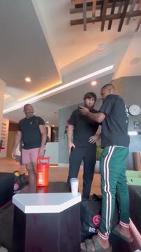 Анкалаев и Перейра выясняют отношения в UFC PI