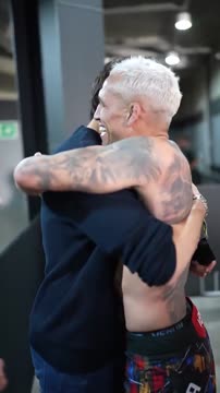 Кака поздравил Чарльза Оливейру с победой в UFC