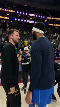 Встреча Дончича и Дэвиса перед матчем «Лейкерс» — «Маверикс»