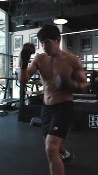 Тренировка Бивола после операции на спине