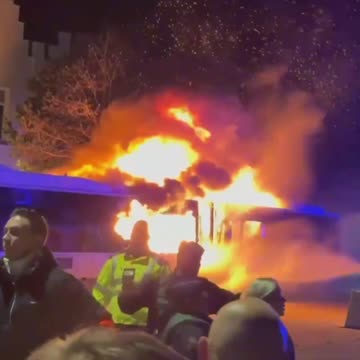 Сгорел автобус фанатов «Барселоны»