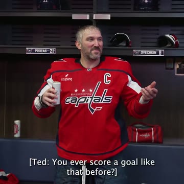 Овечкина облили пивом в раздевалке в честь 900-й шайбы в НХЛ