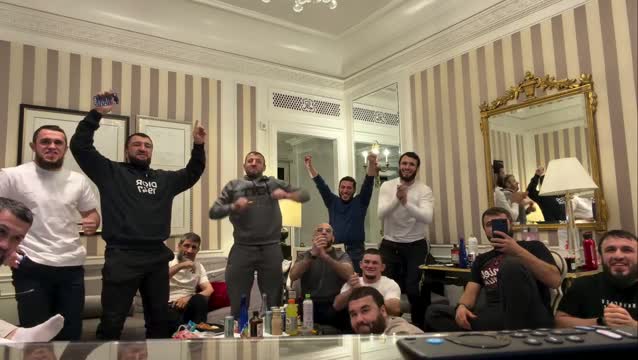 Команда Хабиба после победы Ислама Махачева