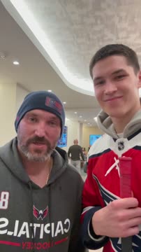 Александр Овечкин встретился с Егором Дёминым