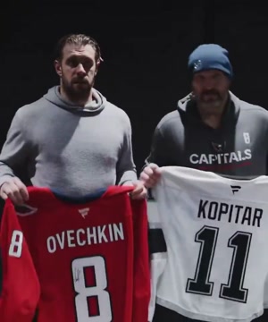 Овечкин и Копитар обменялись майками