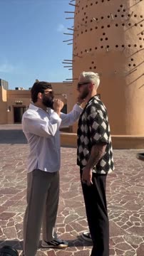 Арман Царукян и Дэн Хукер провели дуэль взглядов перед боем