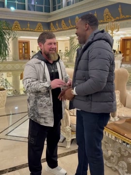 Джон Джонс провёл шуточный спарринг с Рамзаном Кадыровым