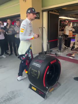 Ферстаппен получил награду за наибольшее количество поулов за сезон