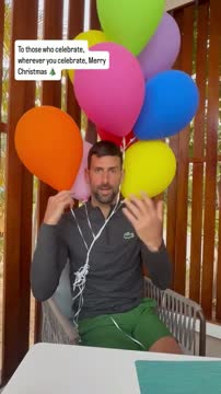 Джокович поздравил болельщиков с Рождеством на пяти языках