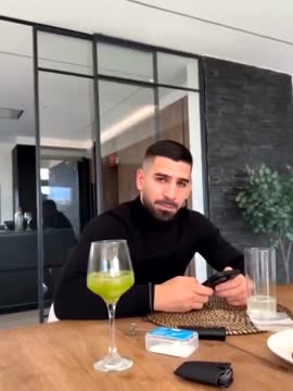 Двалишвили показал титул BMF, хранящийся у Топурии