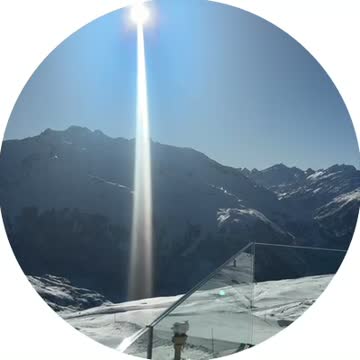 Матвей Сафонов показал виды с отдыха в горах