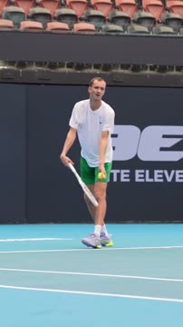 Даниил Медведев готовится к турниру в Брисбене-2026