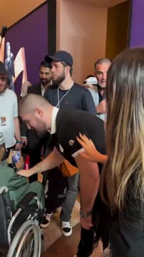 Хабиб принял участие в шуточном скетче