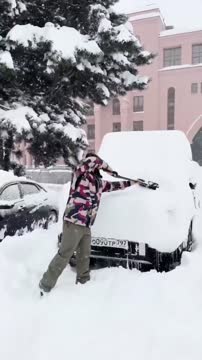 Арман Царукян покатался по снегу