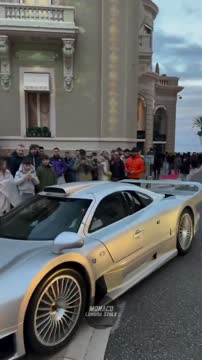 Алонсо показал в Монако редчайший спорткар «Мерседеса»