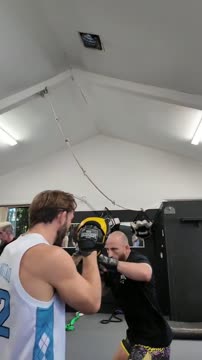 Волкановски готовится к бою с Лопесом